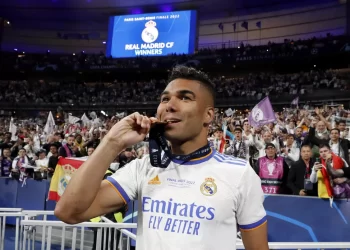 Manchester United oferece “contrato dos sonhos” a Casemiro, do Real Madrid, segundo jornal