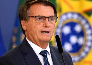 PGR pede que Moraes envie ao plenário recurso para arquivar inquérito sobre dados sigilosos divulgados por Bolsonaro