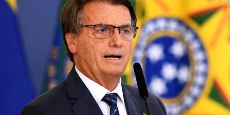 PGR pede que Moraes envie ao plenário recurso para arquivar inquérito sobre dados sigilosos divulgados por Bolsonaro