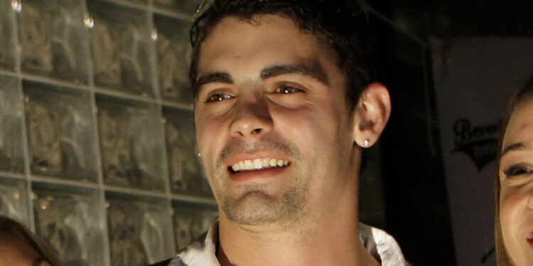 Ex-marido de Britney Spears, Jason Alexander é acusado de roubo de joia