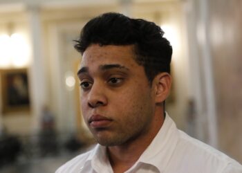 Câmara do Rio cassa mandato de Gabriel Monteiro