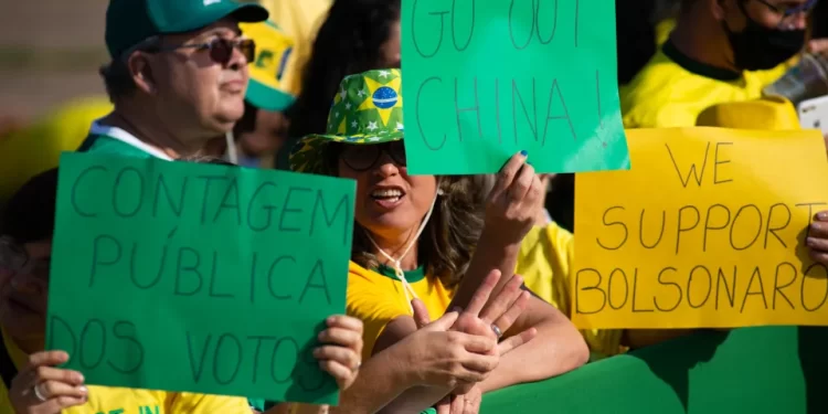 O grupo de WhatsApp chamado “Empresários & Política” está sendo acompanhado há meses pela coluna.