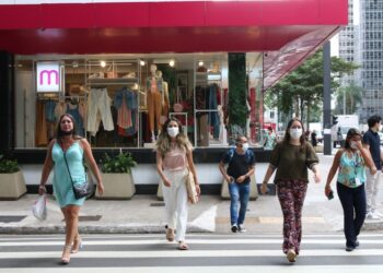 Covid-19: Brasil registra 22.167 casos e 206 mortes em 24 horas