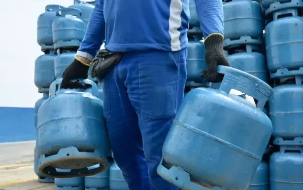 Como faço para receber o Auxílio Gás? Famílias inscritas no Cadastro Único para Programas Sociais do governo federal