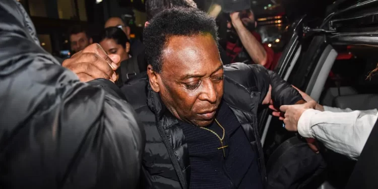 Pelé é internado em São Paulo e situação preocupa os médicos