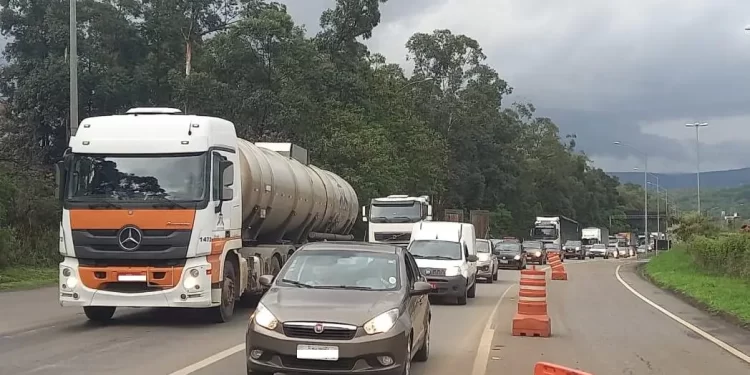 Minas registra lentidão em rodovias na volta do feriado prolongado