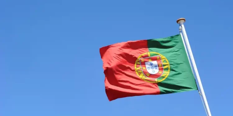 Brasileiros terão mais facilidades para obter visto de trabalho de Portugal
