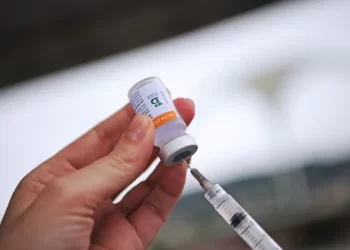 Covid-19: BH registra falta de vacina CoronaVac, usada para imunizar crianças