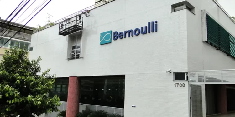 Procon aplica multa de R$ 287,5 mil ao Colégio Bernoulli por preços abusivos de uniformes em BH