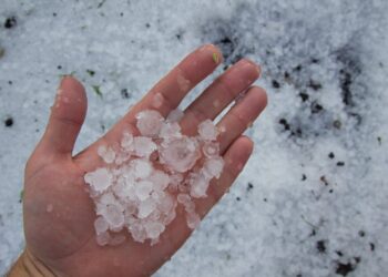Defesa Civil emite alerta de granizo nas próximas horas em BH