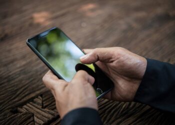 Operadora de telefonia é multada em R$ 864 mil pelo Procon-MG