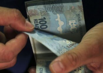 CALENDÁRIO PIS 2023: Confira calendário de pagamento  do PIS PASEP 2023 e quem  vai receber até R$ 1.302