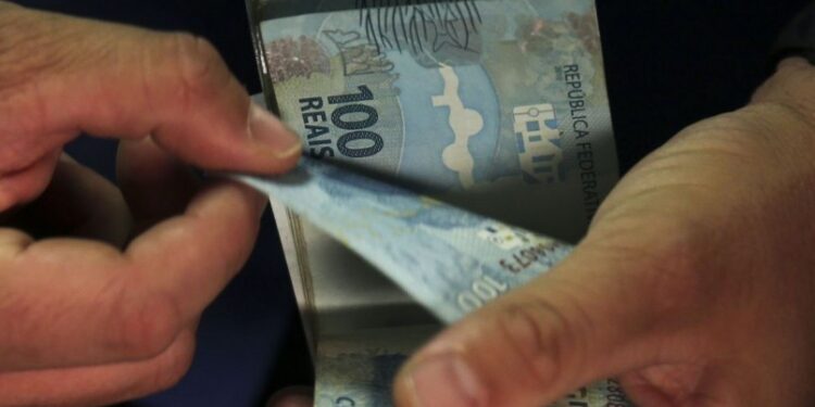 CALENDÁRIO PIS 2023: Confira calendário de pagamento  do PIS PASEP 2023 e quem  vai receber até R$ 1.302