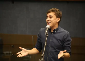 PSOL entra com ação para deixar Nikolas inelegível e alega abuso econômico