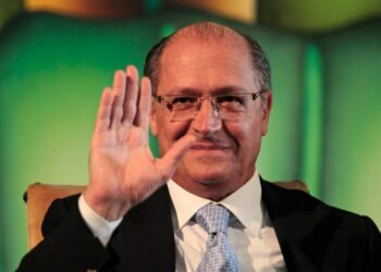 Alckmin pede adiamento do leilão do metrô de BH e incomoda governo Zema