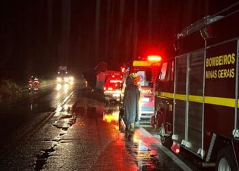 Governador Valadares; Acidente envolvendo carreta e motocileta deixa dois mortos na BR 116