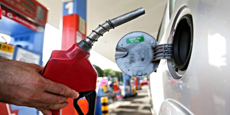 Petrobras reduz preços da gasolina e do diesel: Redução começa a partir de hoje.