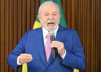 Lula condena ataques terroristas e decreta intervenção federal no DF