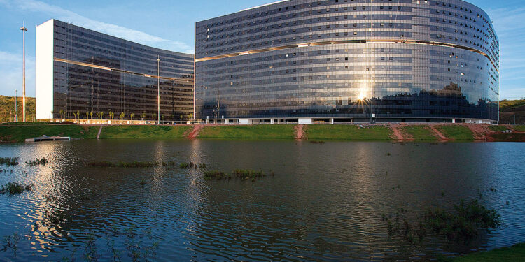 Governo Zema nomeia 340 comissionados que haviam sido exonerados