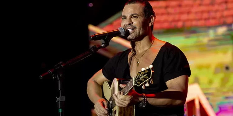 Justiça arquiva processo contra Eduardo Costa por suposta ameaça a Clayton, dupla de Romário