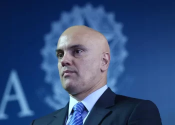 Moraes proíbe bloqueio em todas as ruas, avenidas e estradas do país