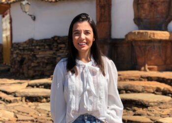 Parlamentar mais jovem eleita no país, Chiara Biondini só poderá tomar posse como deputada de MG quando completar 21 anos