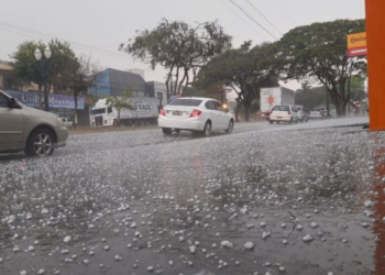 Minas Gerais tem 470 cidades, inclusive BH, em alerta para chuva de granizo