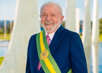 Lula divulga nova foto oficial como presidente da República