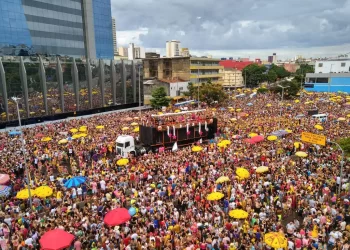 ‘Zap Folia’: Carnaval de BH terá canal de ouvidoria para foliões