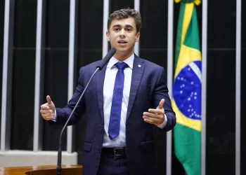Nikolas Ferreira não quer ser prefeito de BH e conversa para ser candidato a governador em 2026