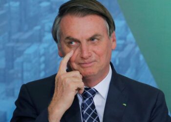 Bolsonaro pode responder por genocídio no TPI se Justiça do Brasil falhar