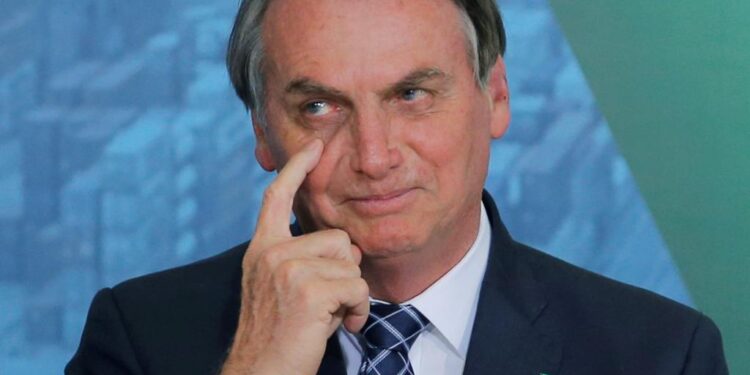 Bolsonaro pode responder por genocídio no TPI se Justiça do Brasil falhar
