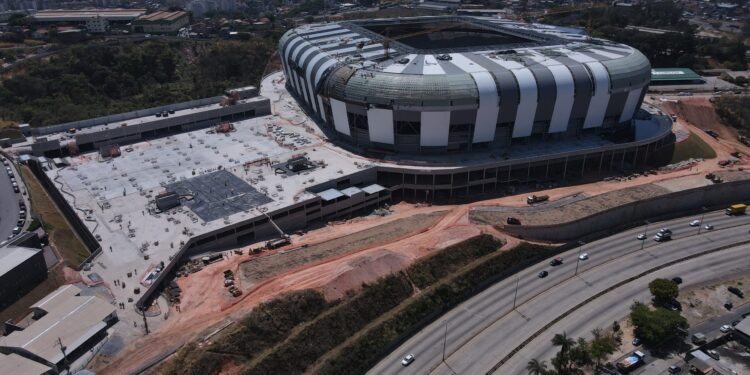 Arena MRV: Sergio Coelho e Ricardo Guimaraes justificam atraso nas obras