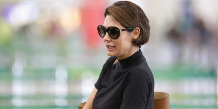 Criticada por ir à loja da Prada, Michelle rebate: ‘não devo nada a ninguém’