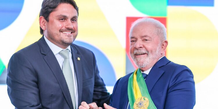 Ministro de Lula devolve diárias que usou do governo para ir a leilão de cavalos
