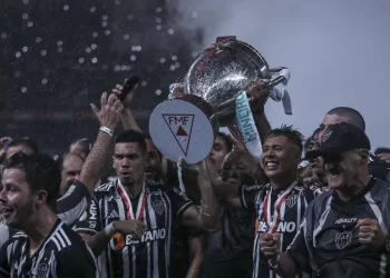 É tetra campeão! Hulk faz dois, Atlético derrota América e conquista o Mineiro