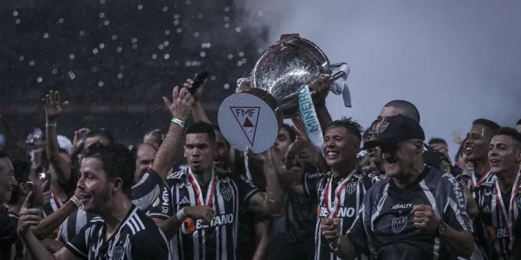 É tetra campeão! Hulk faz dois, Atlético derrota América e conquista o Mineiro