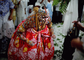 Pai de Santo é preso suspeito de estuprar meninas durante rituais religiosos