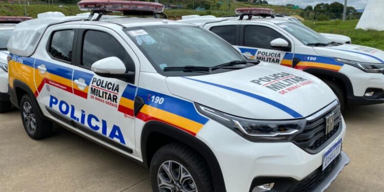 Em Governador Valadares criança encontra maconha em quadra de escola após pensar que era ‘bombinha’