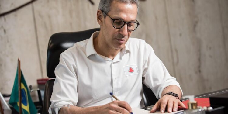 Proposta de aumento salarial para professores de Minas Gerais será apresentada à ALMG