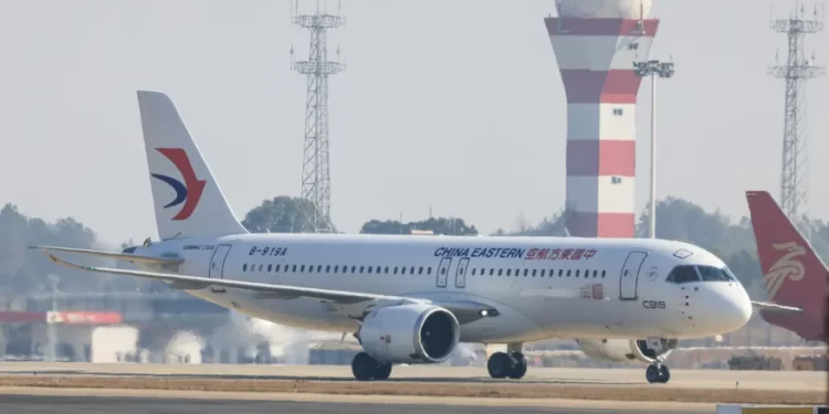 Avião chinês criado para competir com Boeing e Airbus não é tão “doméstico” assim; entenda