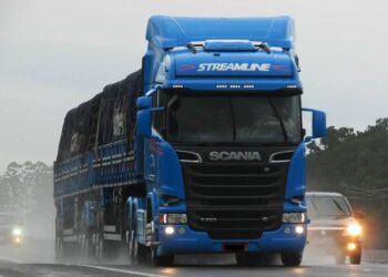 Mudança na lei dos caminhoneiros deve aumentar frete e causar inflação