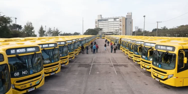 Com menos gastos e mais impostos, municípios dobraram investimentos na pandemia