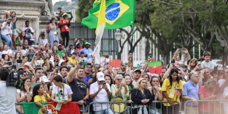 Mais de 700 mil peregrinos foram transportados  no primeiro dia  de JMV em Lisboa