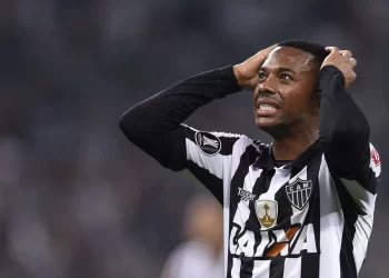 STJ nega pedido de defesa e avança processo para ex- jogador Robinho cumprir pena no Brasil