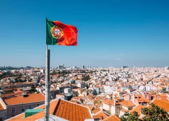 Portugal tem 45 mil vagas de emprego abertas e está em busca de brasileiros
