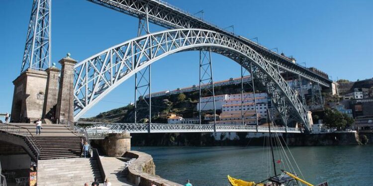 Ponte Luís I abre a todo o trânsito noturno entre Porto e Gaia a partir desse domingo (01/10)