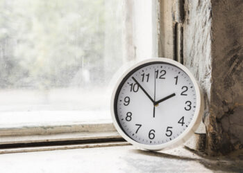 Horário de inverno em Portugal. Relógios atrasam uma hora na madrugada desse domingo