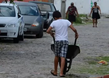 Inspeção identifica 1.871 crianças e adolescentes em trabalho ilegal no Brasil