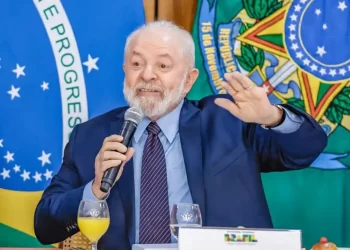 Lula assume que governo ‘dificilmente’ cumprirá meta de déficit zero em 2024